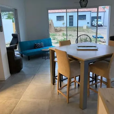 Maison De